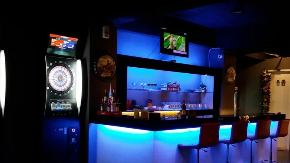 Open 美食飛鏢酒吧 台中北區 飛鏢酒吧、美食酒吧酒吧店家實拍照片